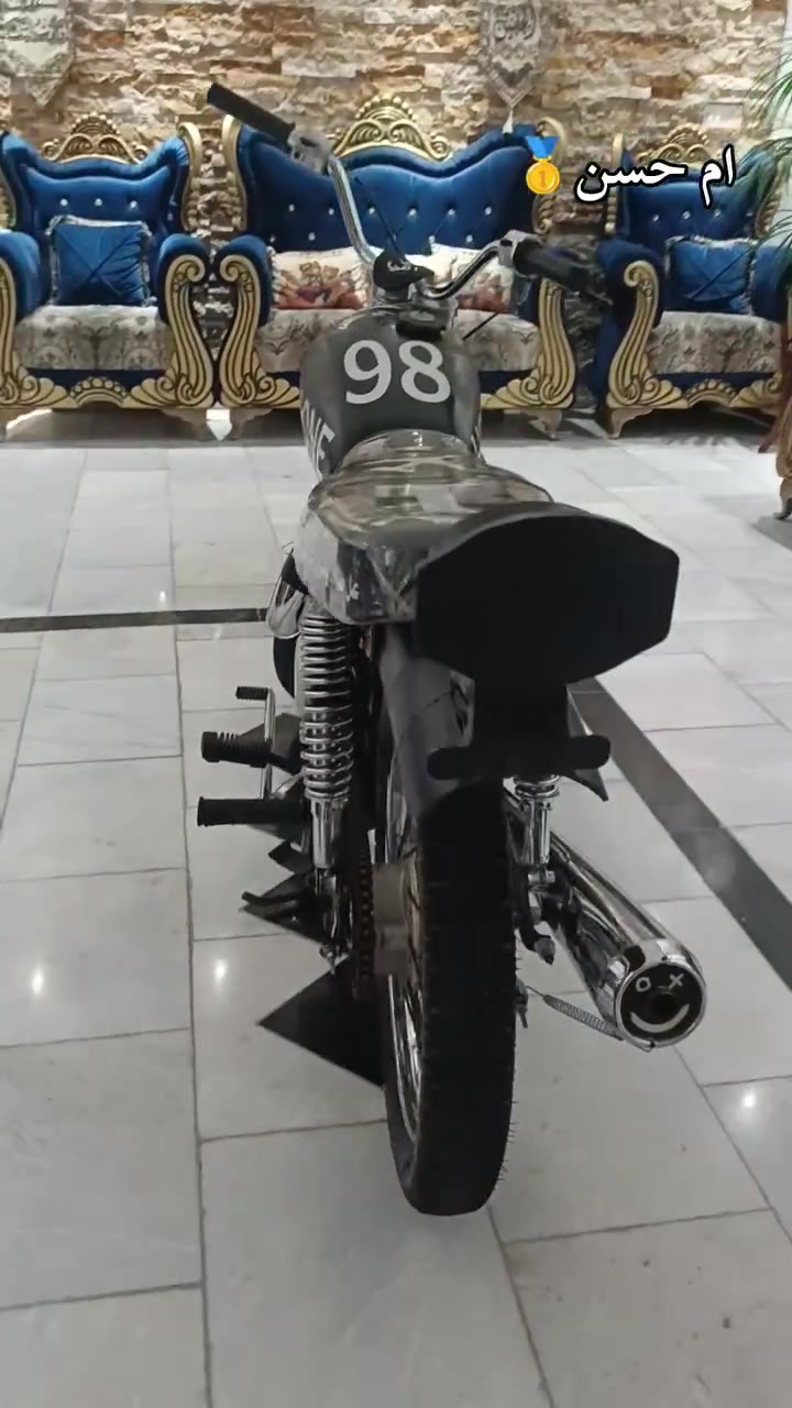 السلام عليكم لبيع نامه شلامجه موديل 25اوراق كامله دراجه نضافه شوفت عينك وبعد انضف السعر 425وبيه مجال لشراي لستفسار ***********
