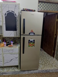 ثلاجة • مشتراة قبل شهر • الحرية الدور