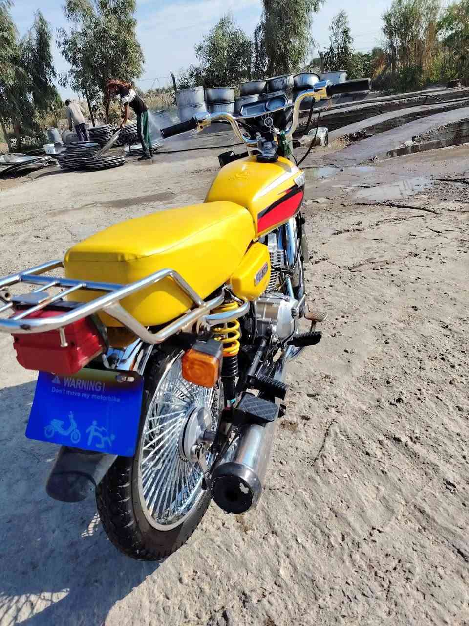 السلام عليكم. تايكر للبيع موديل 22 اوراق سكنر 
 مكفوله من الفتح  مكاني ديوانيه قضاء سومر 
رقمي ***********
