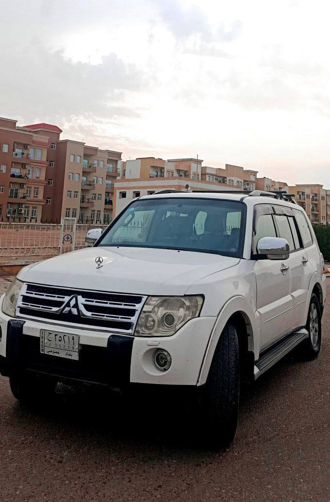 باجيرو للبيع موديل ٢٠٠٩ حبتور فول مواصفات لون أبيض رقم بغداد مكفولة من صبغ وتبديل فقط بارد السيارة بأسمي مكان بسماية السعر ١٢٥ وبيهه مجال للاتصال(***********)
