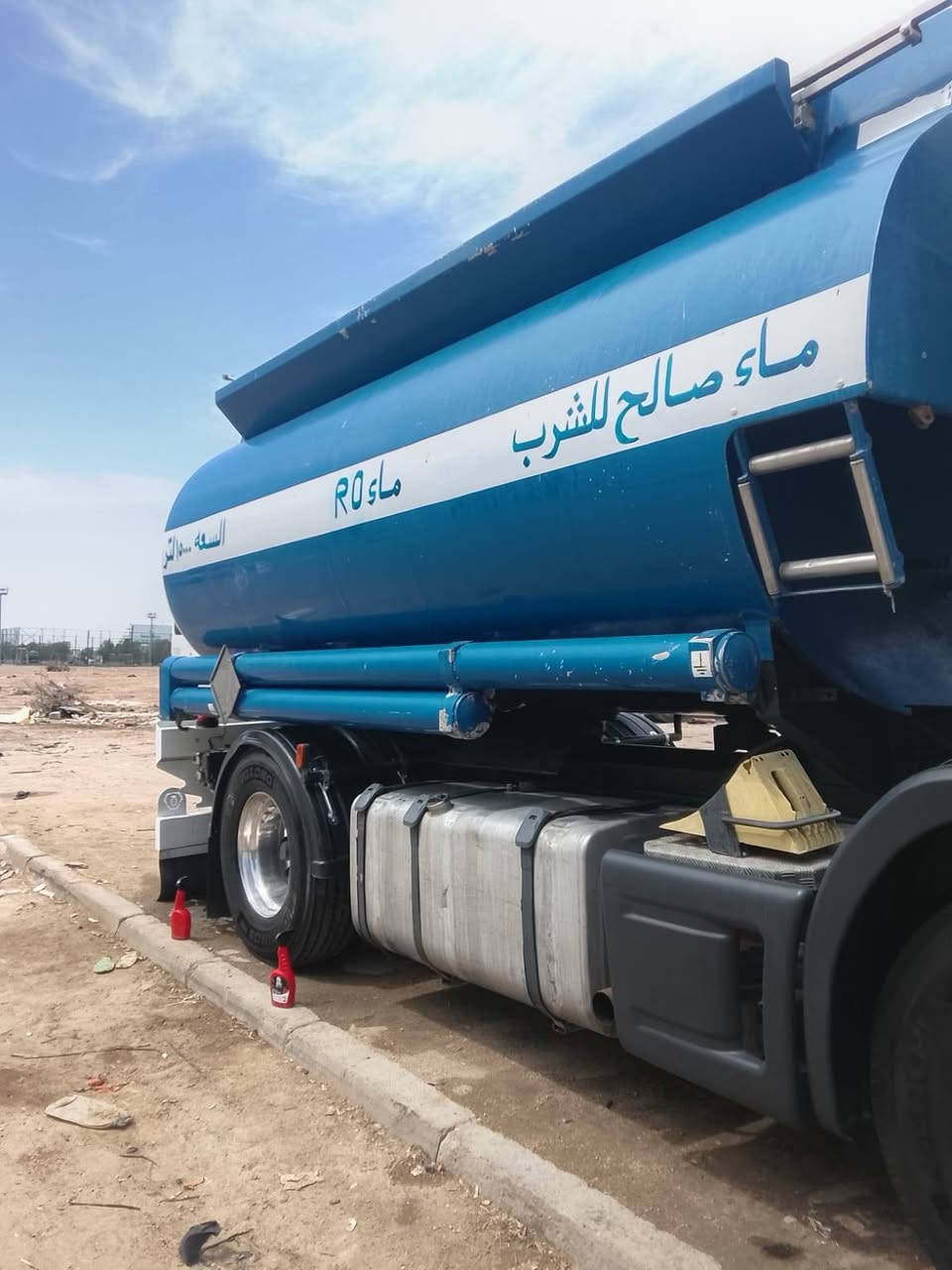 سكانيا الفينيه بصره للبيع جديده تانكي فافون الماني ٦ملم جديد ١٥ طن تخم تاير ويل كب محرك اوربي كير ٣×٣ جاهزه للخير مكان البصره اتصال فقط بدون مراسله ***********
