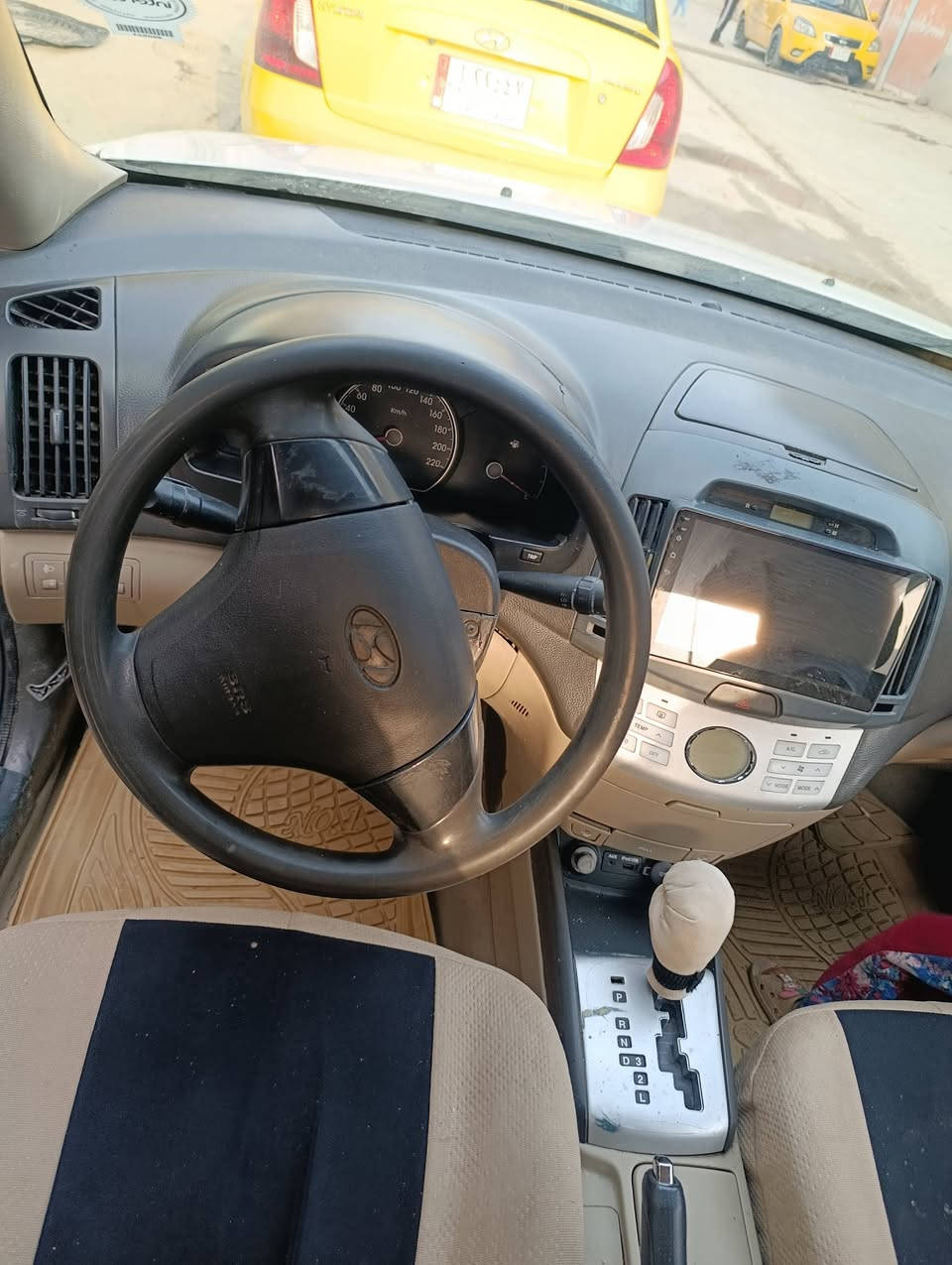 السلام عليكم سيارة النترا مقدس 2010
هزه جديدة شرط التحويل 
رقم دهوك مسطرة باسمي سنوي الى 30
مكينة 16 دگشن عالي بداية نفخ 
صبغ عام تيرات جدد
شاشة ايباد كبيرة تدفئة تبريد شرط 
موصل / ايسر بيع سريع ب80 وبيها مجال 
***********
***********
