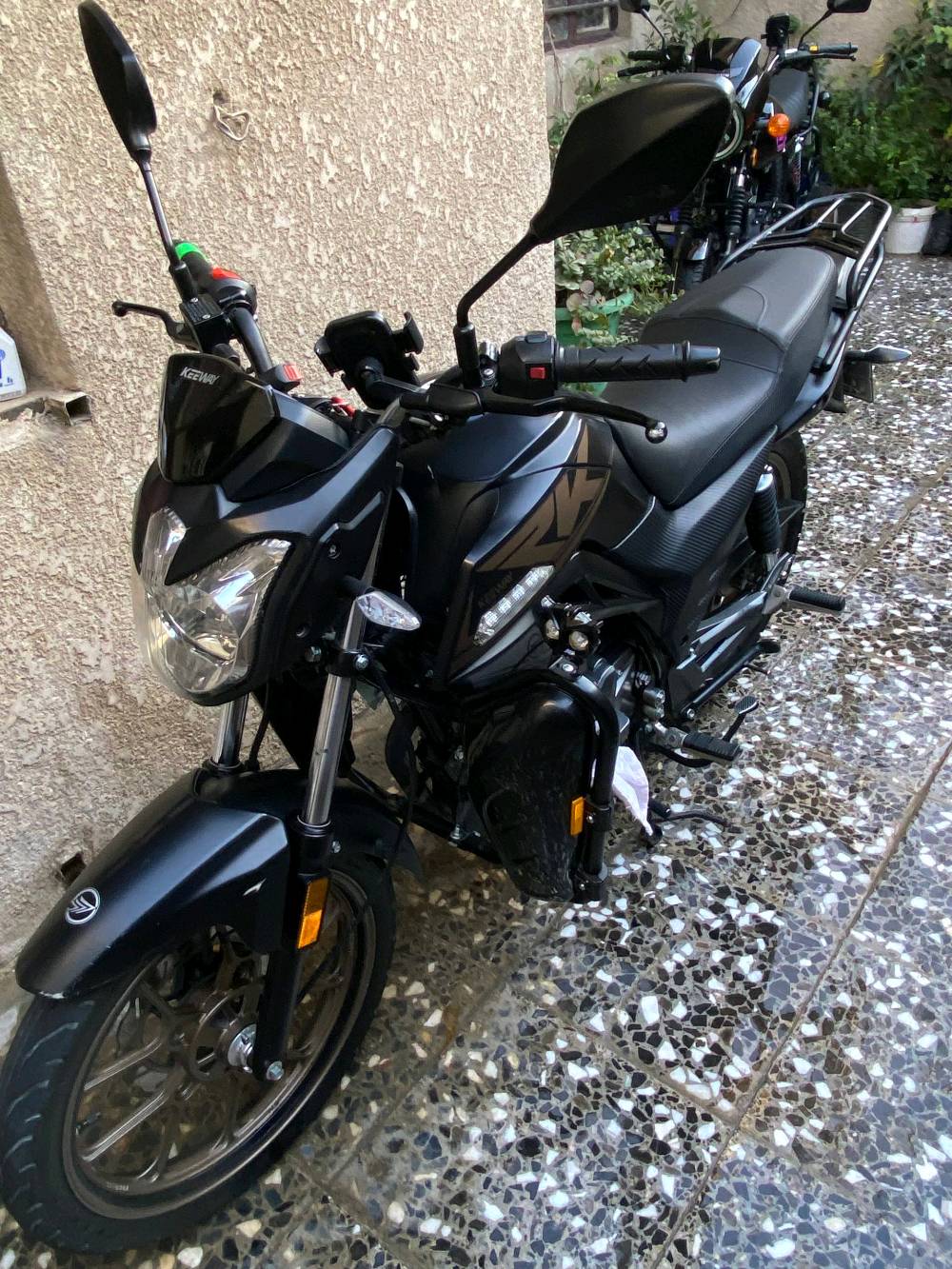 العنوان  بغداد البلديات شارع المصرف
موديل الدراجة ٢٠٢٤ 