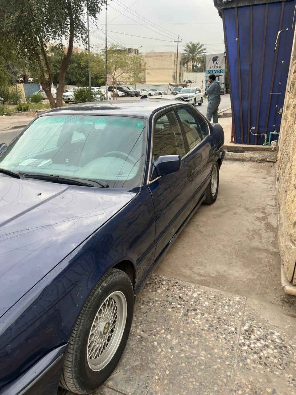 السلام عليكم
bmw520 مسكر
1992
فتحه 
كشنات كهرباء 
تبريد شغال ثلج 
صدر جديد امامي خلفي 
تايرات جدد باتري جديد 
اكسل رون ناصي مرغوب 
السياره مابيه اي نقص 
تحويل ثاني يوم 
السعر ٧٠ وبيه مجال حك الجيه 
السياره بيه قطعتين صبغ جاملغ وبنيد 
***********
