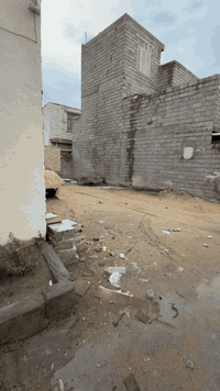 السلام عليكم عندي قطعه 100متر واجهيه 8ونزال 12 بضهر الامام الحر  سعر 67كافت خدمات ماء ومجاري وكهرباء وتبليط  ومشموله بل طابو صرف  تواصل 
***********
***********
