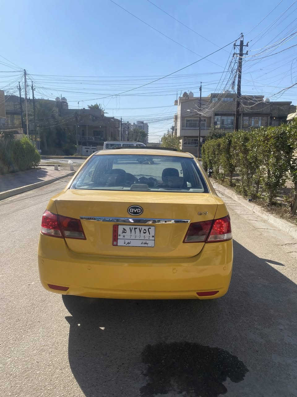 سلام عليكم للبيع بي واي دي جي ثري 
موديل 2013 كير عادي مكينه وكير خير من الله تبريد ثلج ❄️ صدر امامي خلفي جديد باتري جديد جامه جديدة كلج جديد شاشه داخل نضيف فولل  رقم بغداد تحويل ثاني يوم مصفره الهيئه بيها ثلاث قطع تعمير مكاني بغداد البلديات السعر 47 وبيها مجال ***********
