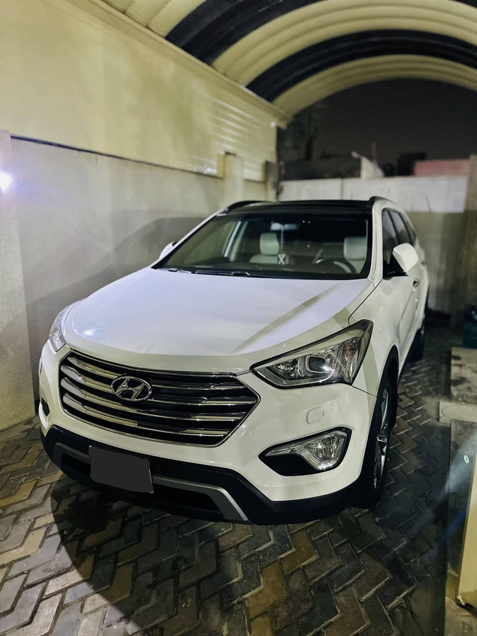 سنتافي 2015 كراند كويتي
رقم بغداد بأسمي

ماشية 186

بيها بارد بالجنطة شبر محدد بالصورة

 والجاملغ الامامي عكس السايق محدد هم 

مواصفات فول 1/1

تبريد ٣ قطع 

7 راكب

مكينة 6 (3.3)

نضام منحدرات

اوتو هولد

سايد بريك كهربائي

حساسات خلفي

 كامرة

كشنات امامي كهرباء

تبريد خلفي منفصل 

بانوراما

بصمه ابواب

 بصمه تشغيل

كشنات جلد 

زراك لايت

بردات خلفية

لد امامي خلفي

لايت زنون بلاد عالي ناصي

مري شفط 

تحكم ستيرن فول

مثبت سرعة 

3 انظمة قيادة

وبعد بيها مواصفات

مكان السيارة كربلاء 

***********

السعر خاص 

متواجد واتساب / ماسنجر / اتصال
