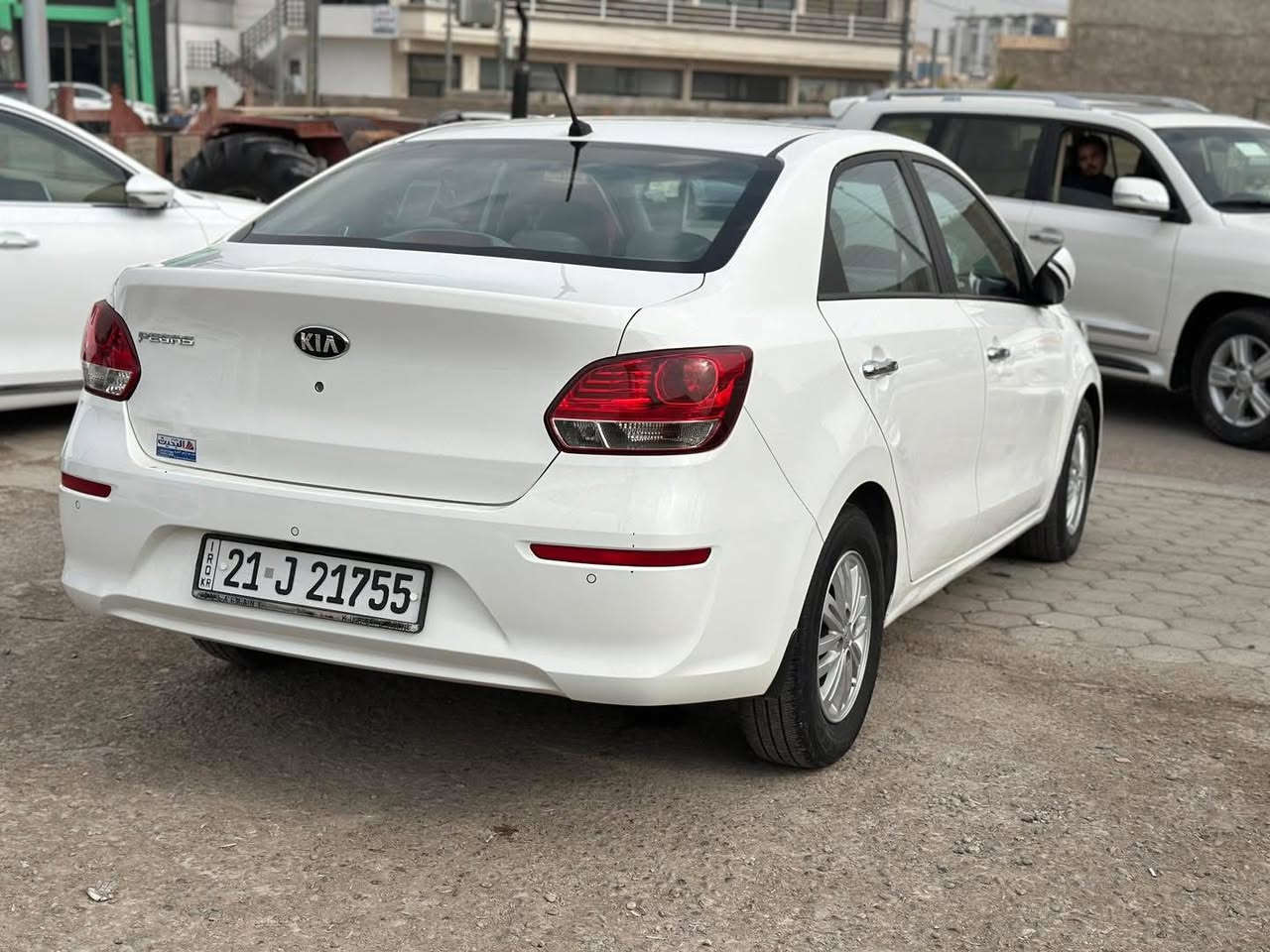 كيا بيكاس خليجي
كفاله عامة 
عداد المسافه ٨٩ كيلو 
رقم سليمانية بسمي 
مواصفات سيارة 
•خليجي
•حساس خلفي
•اشاير بالمري
•لايتات هايلوجين
•كشافات هايلوجين
•قبضات ابواب المنيوم
•مسند السائق
•ويل كب
•تحكمات ستيرن للراديو
•نظام بلوتوث
•منفذ USB
•منفذ AUX
‏•AIRBAG 2 
‏•ABS
السعر  ١١٥ وبيه مجال بسيط 
—————————————————-
الرمادي مركز المدينة 
***********
