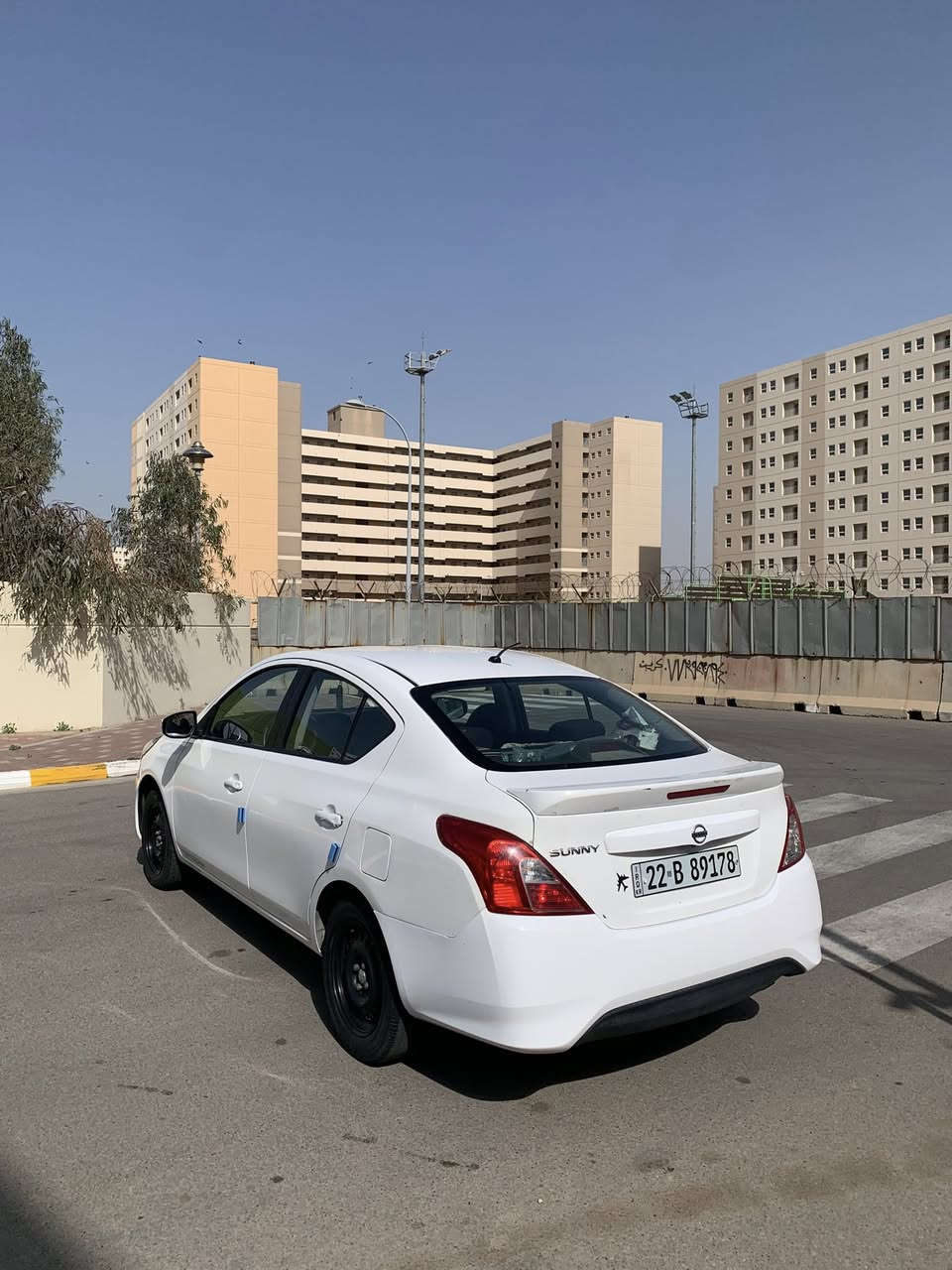 نيسان سني((  2023 ))  مصري
رقم #اربيل الدولي الجديد
#السيارة عندي بيها وكالة عامة

#المواصفات: 
🔴 شاشة كار بلي 
🔴 كاميرا خلفية
🔴جام كهرباء عدد 4 
🔴 قطعتين تبريد
🔴 اشاير بالمري
🔴 داخل اسود
🔴 ايرباك عدد 2
🔴 تحكم ستيرن 
🔴 يدات نيكل
🔴 شباك نيكل
🔴 سبايدر بالصندوق 
🔴 بلوجكتر اصلي 
🔴 محرك 1500 cc
🔴 مانع انزلاق
🔴 ويل كب حجم  15
🔴 اواكس USB  
🔴 بلوتوث
🔴 سبير ما نازل 
🔴 دوشمتهة جديدة
🔴 ماشيه  80 الف
 
#السعر 115 $ وبيها مجال بسيط 

#العنوان بغداد / بسماية
موبايل ☎️***********
السيارة بيها جاملغ خلفي صبغ وبارد بقبغ الجنطة
#والباقي_مكفولة
