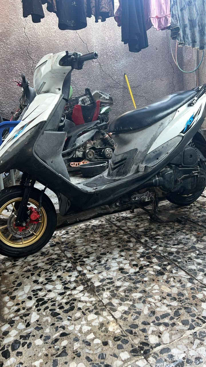 السلام عليكم ماكس عدله للبيع مكينه 55 بلادي شلعه قويه ومعدل 120 كفرات بلادي دراجه مه بلاديه مكان بغداد عبيدي وراء الوازي الخانه مال عبيدي الاستفسار الرقم سعر الرقم على الواتساب عادي ***********
