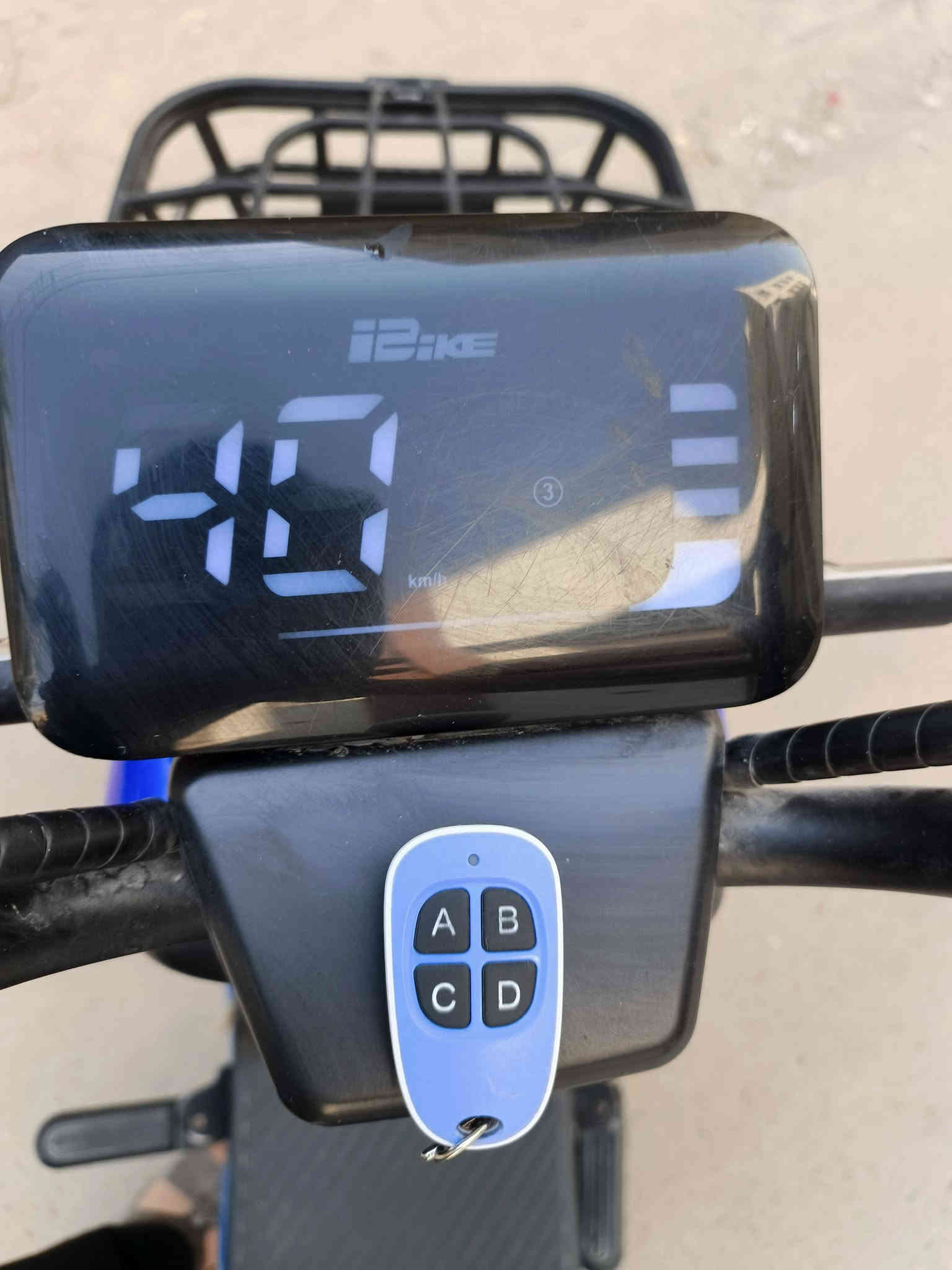 السلام عليكم
دراجة شحن للبيع
ريان حجم14 سرعة40 ملف1000W شاحنة موجودة بصمه فقط جديدة مكفولة (ثلاث سرعات) السعر 275 ومجال بسيط للطيبين مكان ناصرية مركز أي استفسار رقمي واتساب
*********** رصيد ***********
