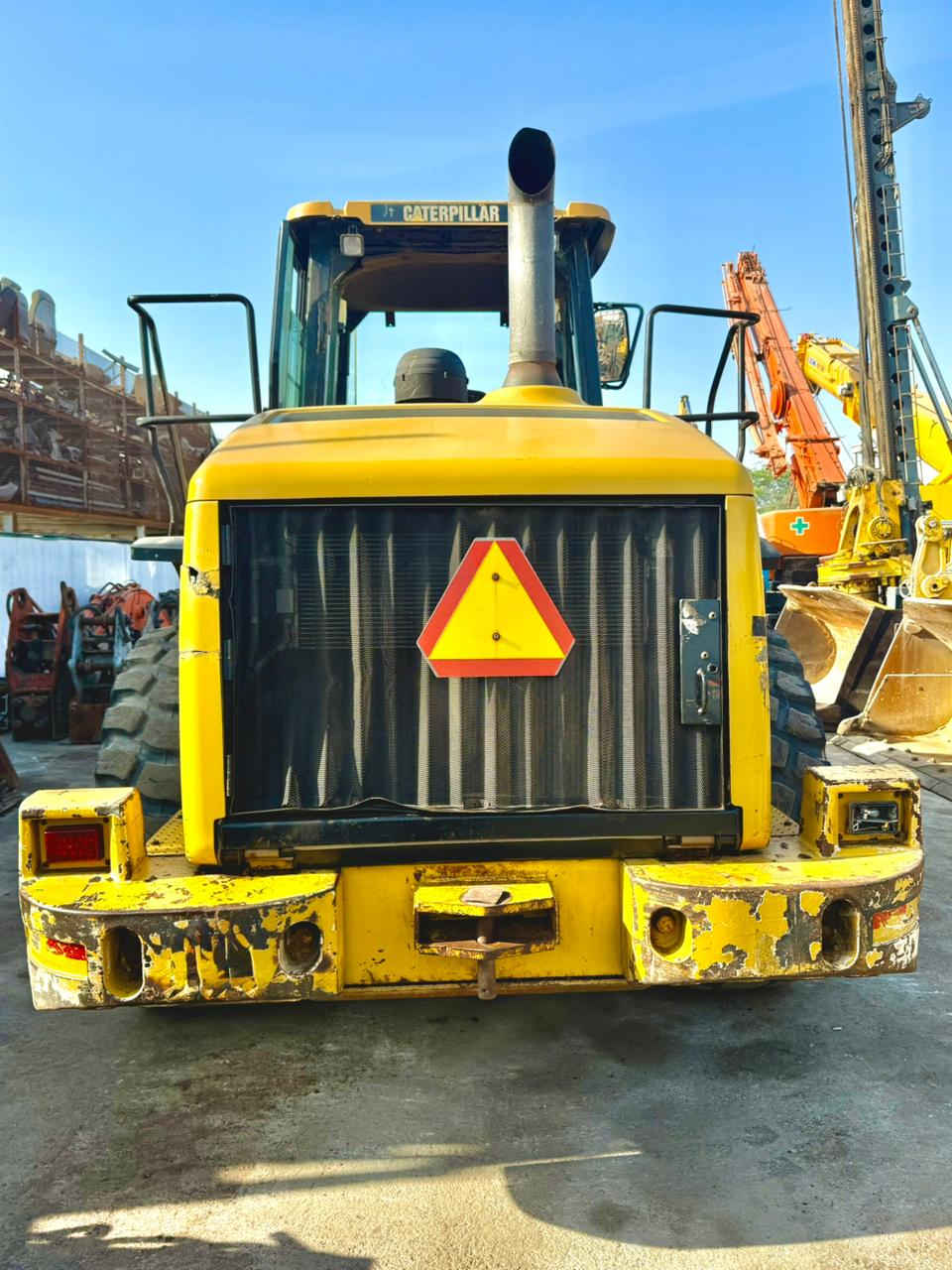 تعلن شركة إمداد الشرق عن توفر لودر
🔶 Caterpillar 950H 🔶

▪️ موديل: 2006
▪️ عدد الساعات: 17,000الف ساعة
▪️ الحالة: ممتازة وجاهز للشغل فوراً بدون أي مصاريف

المعدة معروفة بقوتها واعتماديتها في أصعب مواقع العمل
مناسبة للمقاولات والمحاجر والتشوين وجميع الأعمال الثقيلة

✔️ فحص وتجربة متاحين
✔️ جاهز للتسليم

للتواصل والاستفسار: راسلنا على الخاص أو اتصل بنا الآن
إمداد الشرق – خبرة وثقة في عالم  المعدات الثقيل


**إذا كنت صاحب هذا الإعلان وتريد حذفه لأي سبب، رجاءا أرسل رسالة إلى الدعم الفني**