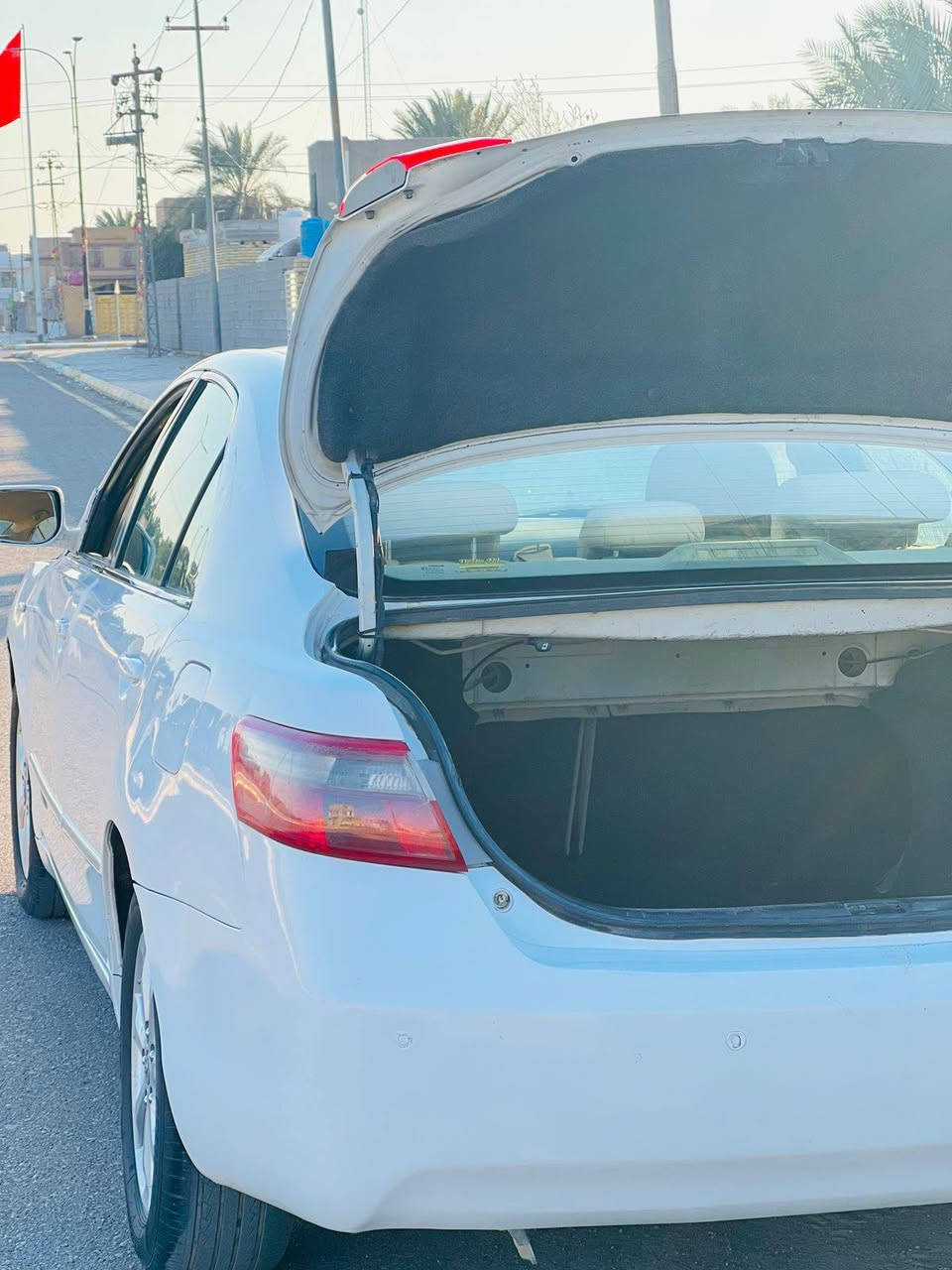 سلام عليكم كامري موديل 2007 خليجي بيه تلاثه قطع صبغ رقم بابل تحويل ثاني يوم  سياره جاهزه تبريد حداديه سعر95  الرقم الهاتف *********** عنوان واسط قضاء الحي
