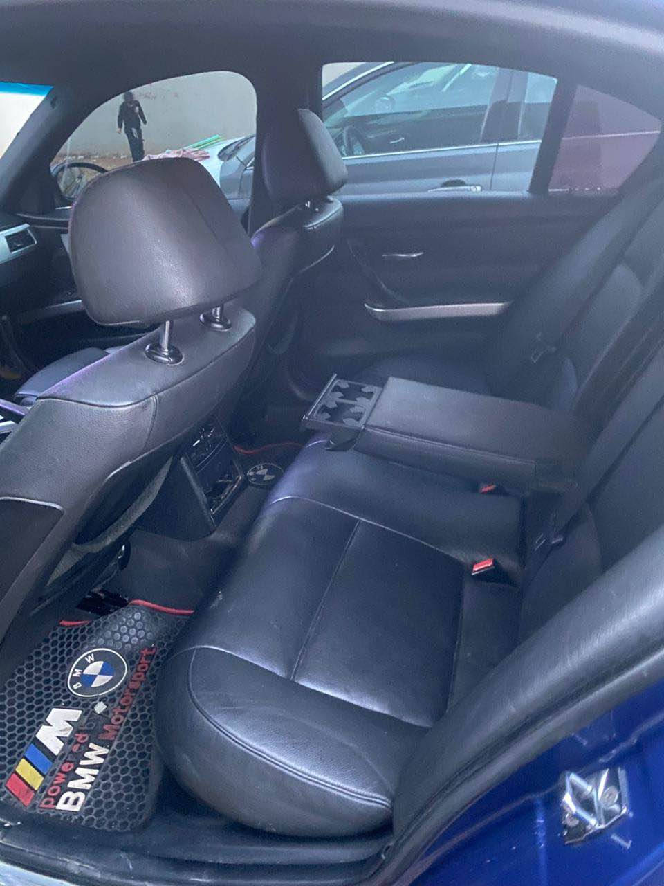 به ناوي خوا 
Bmw
مؤديل ٢٠١٠ مه نه فيس
قه پات مواسه فات به س سلايت نيه 
٣گير عادي تؤماتيك سپؤرت 
كوشت جلد
سوكان فؤليؤم 
تبريد مه رگه زي
دوو پارجه سبوغ به بي ليدران 
سوكان حكس بوه جاكراوه 
كيرو مه كينه و كاره باياتو ته بريت هه مو به شه رت 
***********
فايبه ر 
واسئاپ أربيل, العراق
