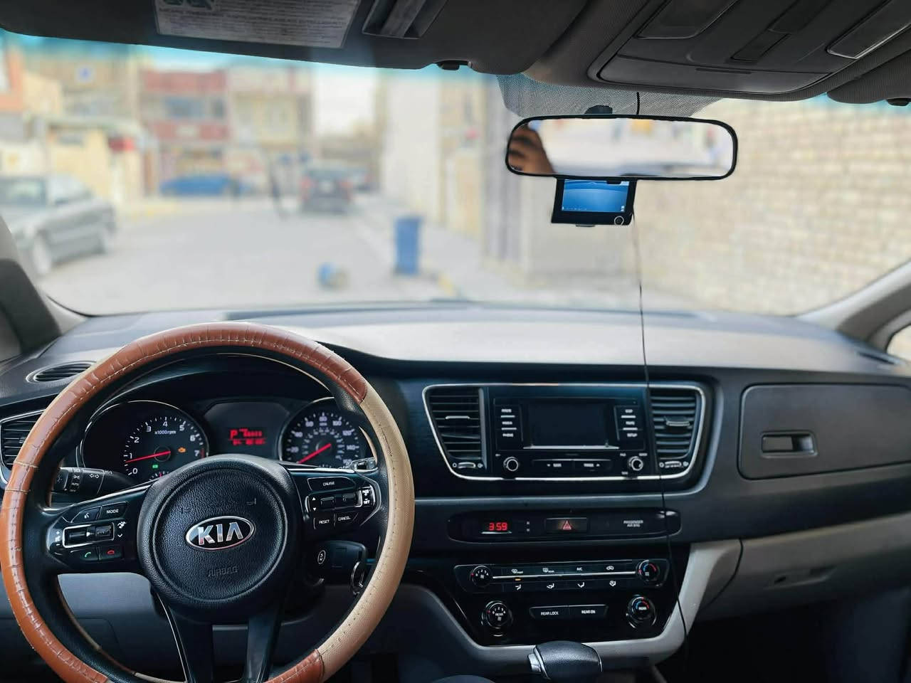 السلام عليكم
سيدونا2017 للبيع مروس ترهم 
رقم ذي قار  جدید انكلیزی 

مابیها اي نواقص 
السیارة باسمنا
مکان السیارة بغداد 
سعرها 175$و بیها مجال للطیبین
للتواصل *********** او هاذه ***********
موجود واتسئاب صور حادث موجوده بلمنشور
