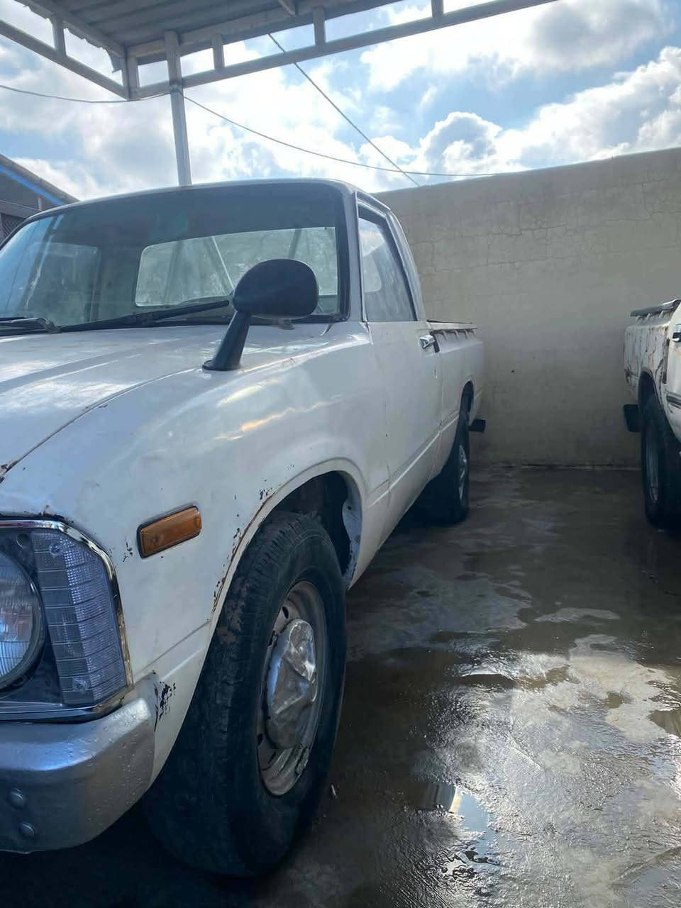 سلام عليكم للبيع بيكم موديل80سياره كير محرك شرط صدر طبه تخم تاير نص عمر سياره رقم صدامي بيهه وكاله خاصه سياره مرسوشه احزام جماليه بدون ضربه أو شواصي اثر جراد قماره شرط الصبغ مكان السياره صلاح الدين العلم السعر 23 وبيها مجال للشراي*********** ملاحضه لحد يراسلني اني مكلف بل نشر الشراي يتصل ويتدلل
