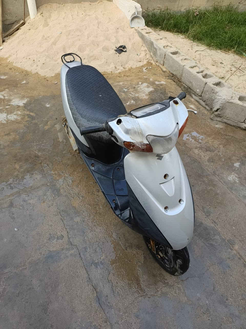 السلام عليكم
بيع دراجة نارية سازوكي 60 
السعر 225 الف دينار وبيه مجال
السرعة 60km 

العطلات:

الكابريته رايدلها تنظيف 

لبريك الگدام مكسور 

الباقي كلشي نظيف

للتواصل: ***********

العنوان: البصرة_ابو الخصيب_طريق الصحراء
