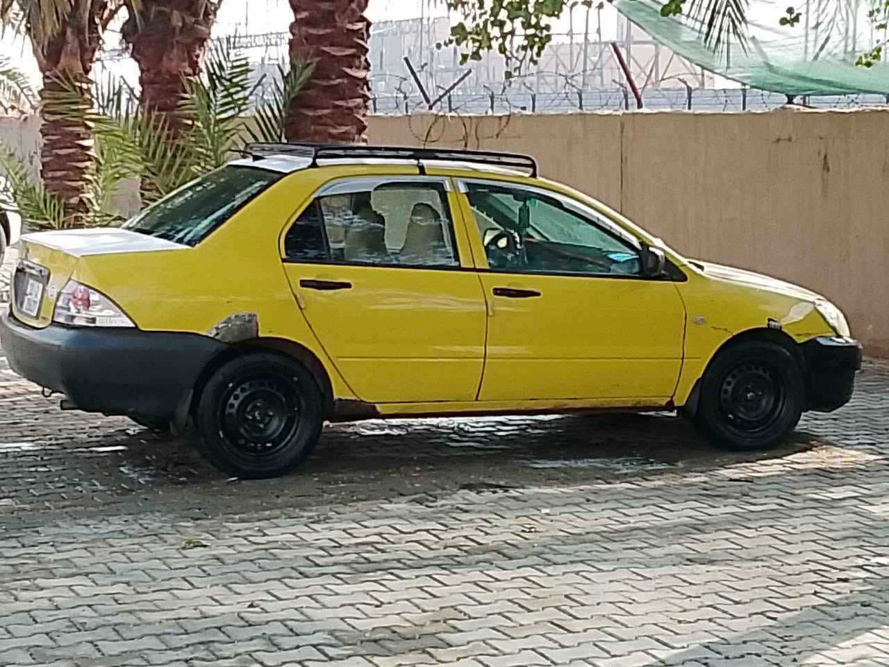 سلام عليكم  لانسر لبيع
لانسر موديل 2010 

محرك 2000 قبل شهرين شديته مكفوله 

كير مكفول 

تايرات شديت امامي زوج قبل يومين اصلي 

تبريد خير من الله 

سعر 65 وبيه مجال لطيبين 

عنوان بغداد قرب سيطره شعب ثعالبه 

رقم ***********.....
