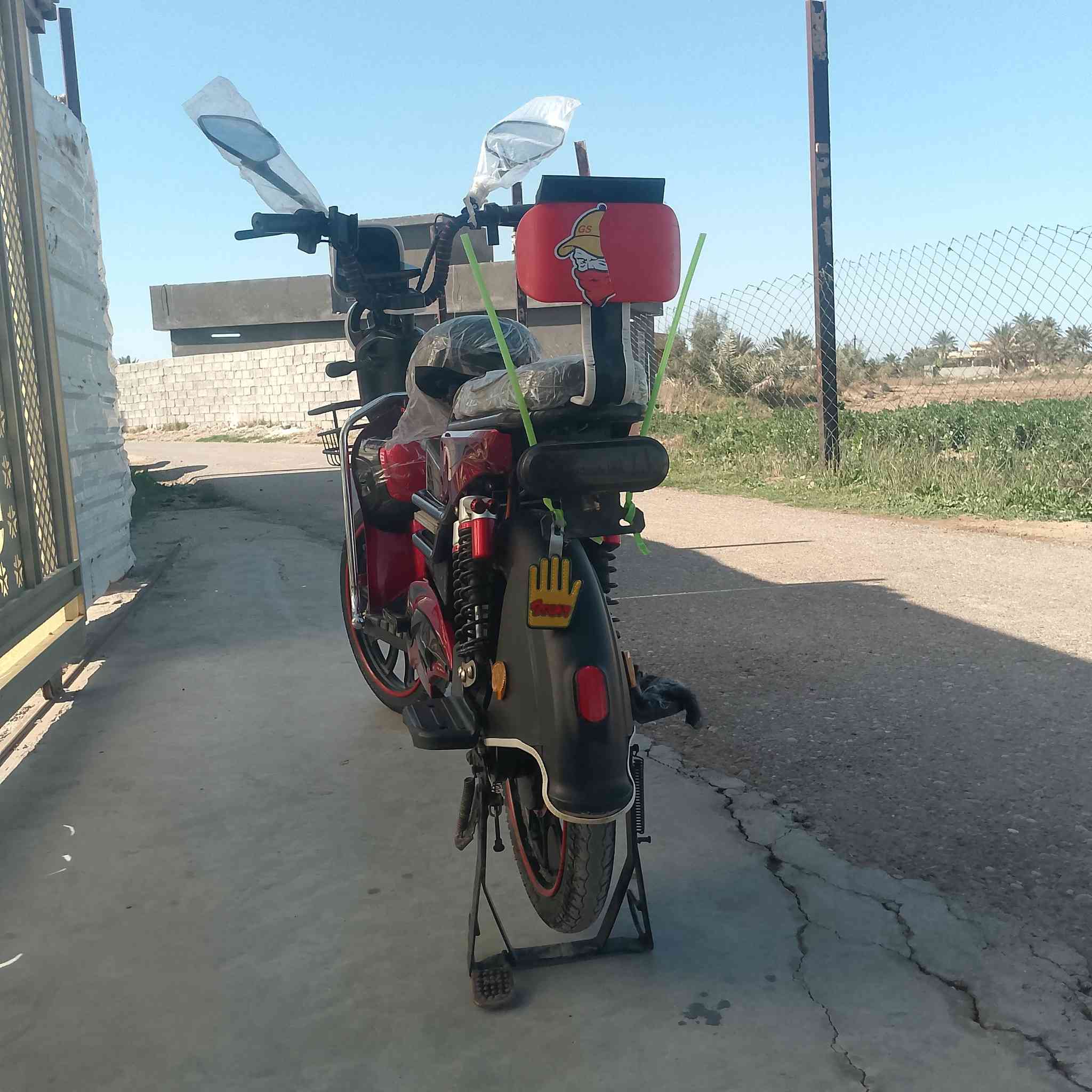 سلام عليكم دراجة شحن موديل 2025نضافة80٪  السعر400الف بيهة مجال ضرر خفيف لشة  عوجة امامية شويةالرقم ولاستفسار كورك:***********:اثير***********
