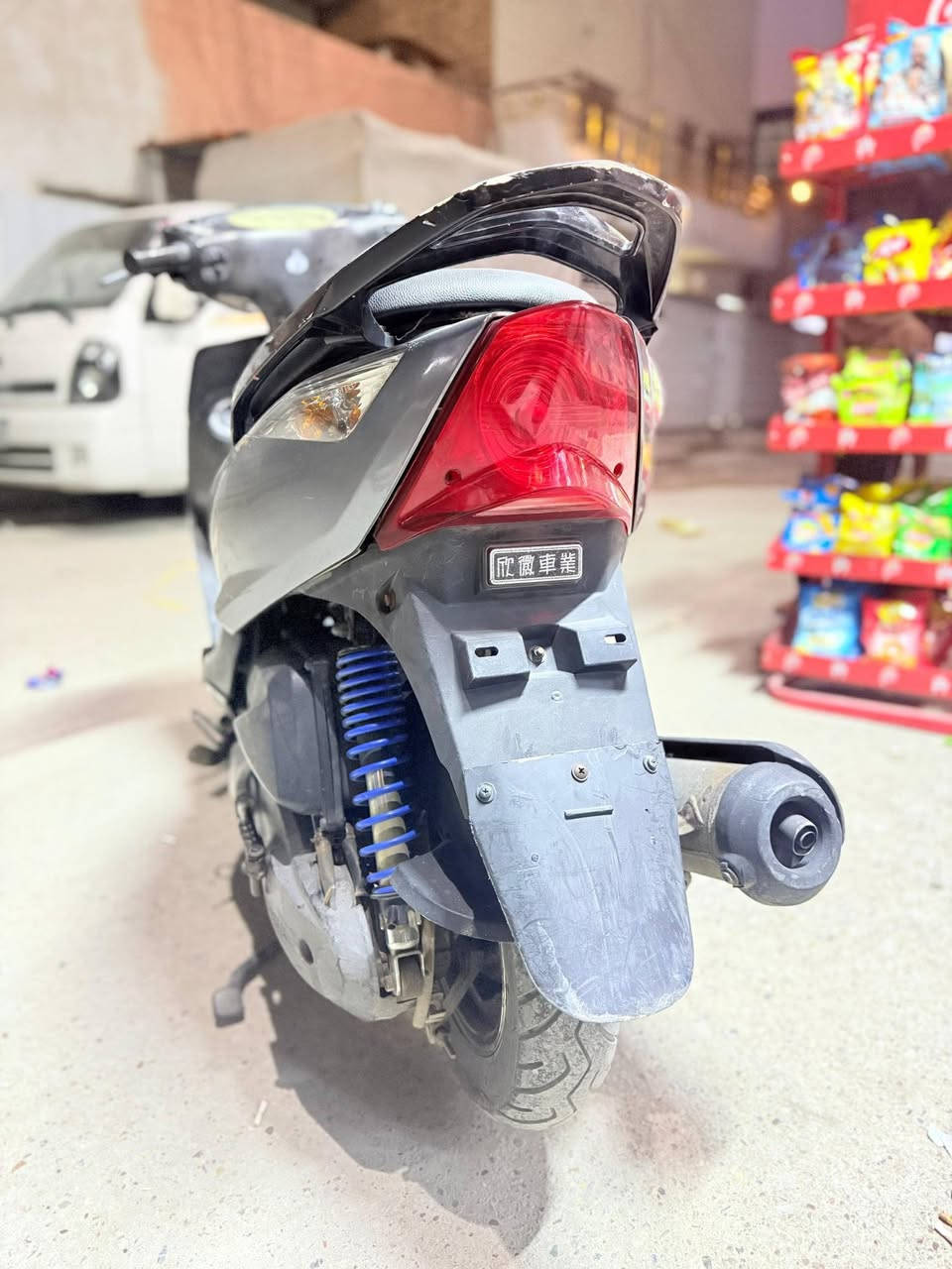 السلام عليكم. دراجه ثعلب للبيع الدراجه خير من الله نگره سلف اريد ابيع لين محتاج فلوس سعهرها 650الف جيب فيتر وياك و تعال الدراجه برغي نقص ما بيها اكفلك سرقه و عشائر مكاني بغداد مدينة الصدر 
*********** هاتف
