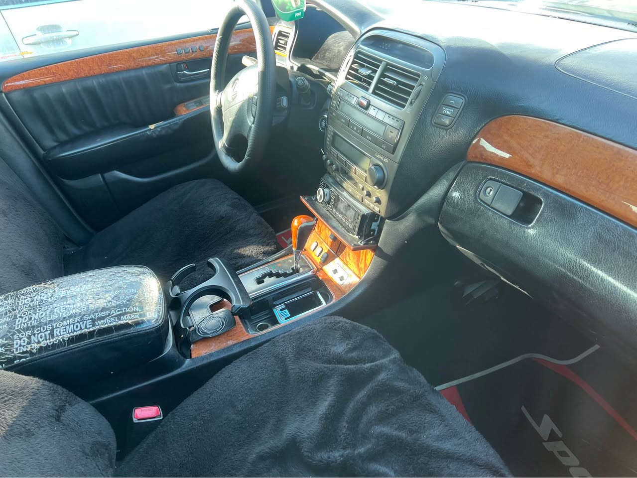 لێکزز 2004 فول مواسەفات سەیەرەکە دوبەیە موسە 
گێرو مەکینەو تەبریدو تەقەو رەقە بەشەرت 
٨بستنە 
شوێن چوارقورنە 
سعر  ٧٠ گەڵاو مەجال رانية, السليمانية


**إذا كنت صاحب هذا الإعلان وتريد حذفه لأي سبب، رجاءا أرسل رسالة إلى الدعم الفني**