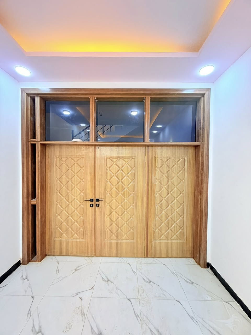 السعر مناسب جداً جداً المساحه  ١٠٠ م طابو زراعي
#هـ***********

النجف 
ملحق ميسان // قريب سكلة الكرعاوي // شارع الزوار 

خدمات// تبليط // شارع ١٢ متر // بناء طابوق 🧱// صب 

سطح شتايكر // 
السعر ٤١ 
يوجد فيديو للبيت
