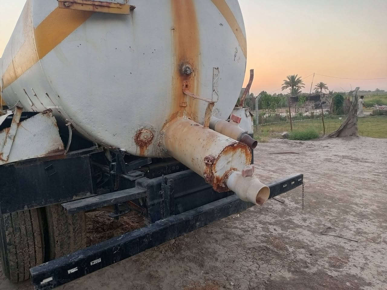 للبيع هينو محرك سكانيه 112 جاهز حموله 16الف لتر الشفاطه مالته شقاله السعر 8ملايين تحويل موجود يستلم حصه كاز للاستفسار اتصل ***********
