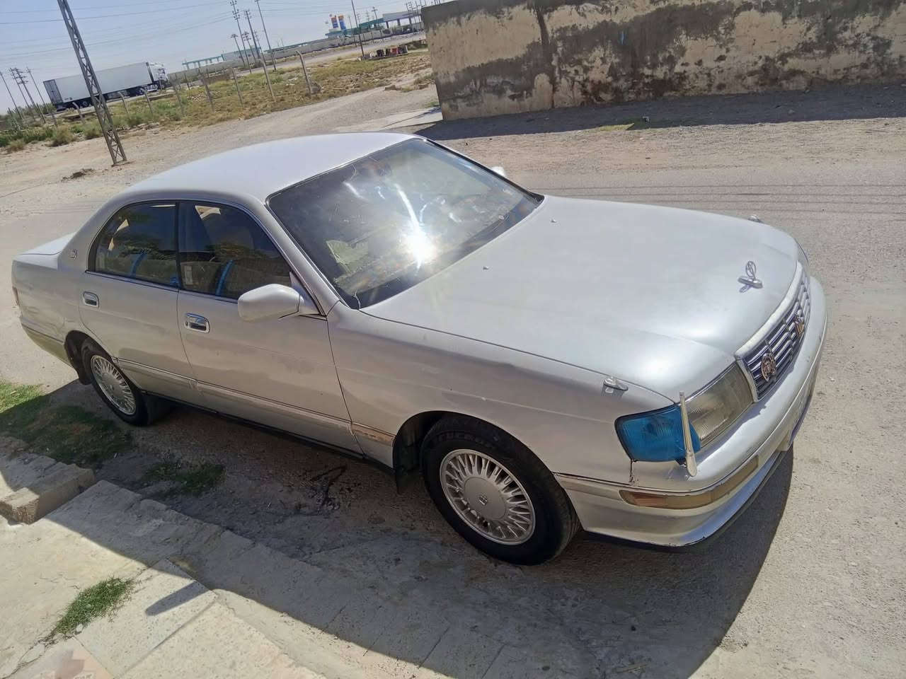 بطه منفصل
***********
رقم صلاح الدين باسمي 
سنويه لل 29
تخم تاير 
كهرباء كله شغال ماكو اي نقص 
كشنات اربع كهرباء 
دركه كهرباء 
سيارة لا صبغ ولا ضربه كله بلادي 
فقط بيه جراد 
حداديه 80 بل 100 
تبريد عاطل 
مكينه ثنين ونص مصار شهرين من شاده بس بيه خيط بخار وانطيك ضمان بيه بعد 10 سنوات لان لا تصرف ولا ادخن 
سعره 53 مكاني ديالى المقداديه يرهم مراوس حسب القناعه
