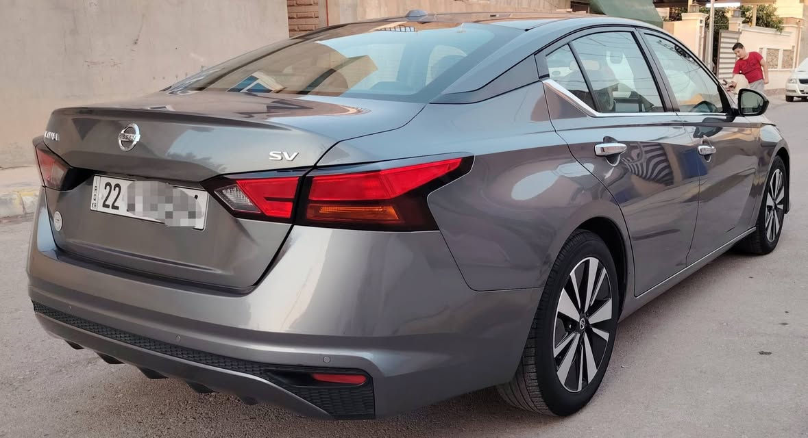 السلام عليكم نيسان التما موديل 2021
رقم اربيل سنويه ورقم جديد وكاله اوتحويل حاظر
محرك 2500
السياره مواصفات Sv
شاشه وكاميرا ورادار جانبي ورادار خلفي وحساسات خلفيه 
وباقي مواصفات معروفه. السياره بيه جاملغ وبونيد صبغ امريكا
وبيه 3 قطع كلير فقط بدون تبديل اوسمكره اودواخل فقط كلير. صور الحادث منزله بالمنشور. اي استفسار وتساب وماسنجر موجود
***********
مكان السياره ديالى خانقين السعر 132 وبي مجال
