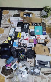 إلكترونيات • أكثر من ٥٠ قطعة • ٢٥٠ قفل