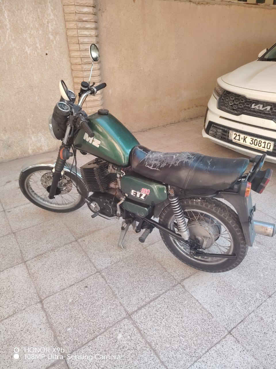 مكلف بالنشر امزد قمبوره الماني  للبيع مديل2002 محرك كصه ثنين  وكهربائيات شرط من البك للايت  كله شغال بدون رقم سعر مليون بي مجال  مكان صلاح الدين قضاء الدور رقم هاتف***********
