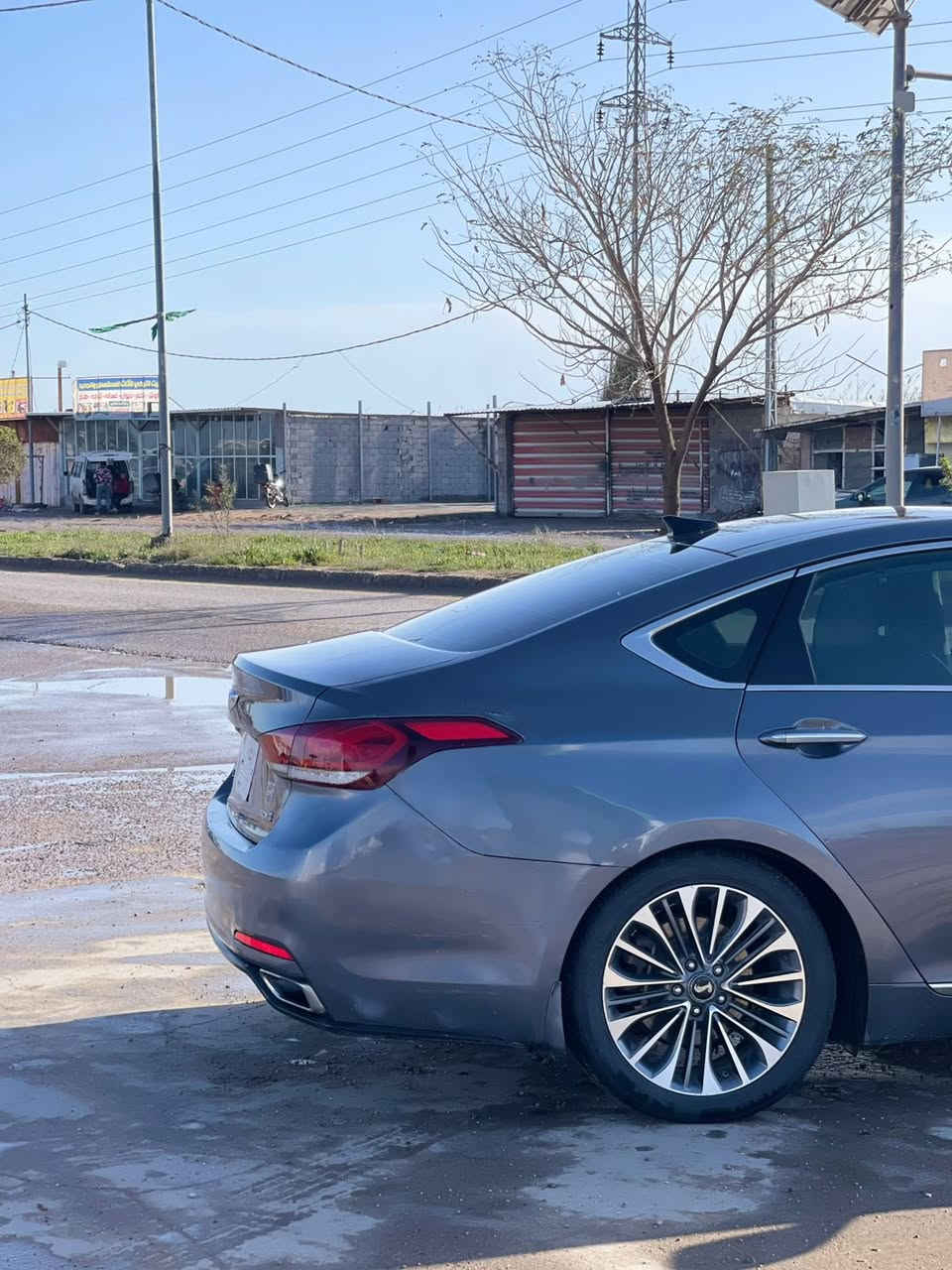 � للبيع – جينيسيس 2016 فل كامل جداً 🚨

🔥 فخامة + قوة + راحة = خيار مثالي
🔥 سيارة جاهزة استخدام بدون أي صرف

🔹 محرك: 6 سلندر
🔹 سعة: 3600
🔹 اللون: رصاصي أنيق
🔹 الرقم: بغداد

✨ مواصفات فول كامل:
✔️ فتحة بانوراما
✔️ شاشة كبيرة + نظام ملاحة 
✔️ كاميرا خلفية + حساسات أمامي وخلفي
✔️ مرايا كهرباء 
✔️ كراسي جلد كهرباء (ذاكرة + تبريد + تسخين)
✔️ تشغيل بصمة (دخول وتشغيل بدون مفتاح)
✔️ مثبت سرعة + تحكم كامل بالستيرن
✔️ نظام صوتي احترافي
✔️ تحكم منفصل للمكيف (أمام/خلف)
✔️ إضاءة داخلية محيطية
✔️ بردة خلفية كهرباء
✔️ كشن هوائية متعددة (أمان عالي)
✔️ ABS + نظام مانع انزلاق
✔️ إطارات بحالة جيدة

📌 الحالة:
نظيفة جداً – استخدام شخصي – دبل إيرباك شغال
🔧 الضرر: صبغ قطعتين فقط (جاملغ خلفي + باب)

💎 سيارة راقية بسعر فرصة 

💰 السعر:145$
⏳ /مجال بسيط

📍 بابل
📞 اتصال 
***********
