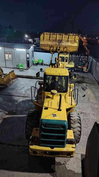 للبيع شفل كاوسكي حجم 70 موديل 2012 مقفول كفاله عامه الاستفسار على هذا الرقم 
***********
