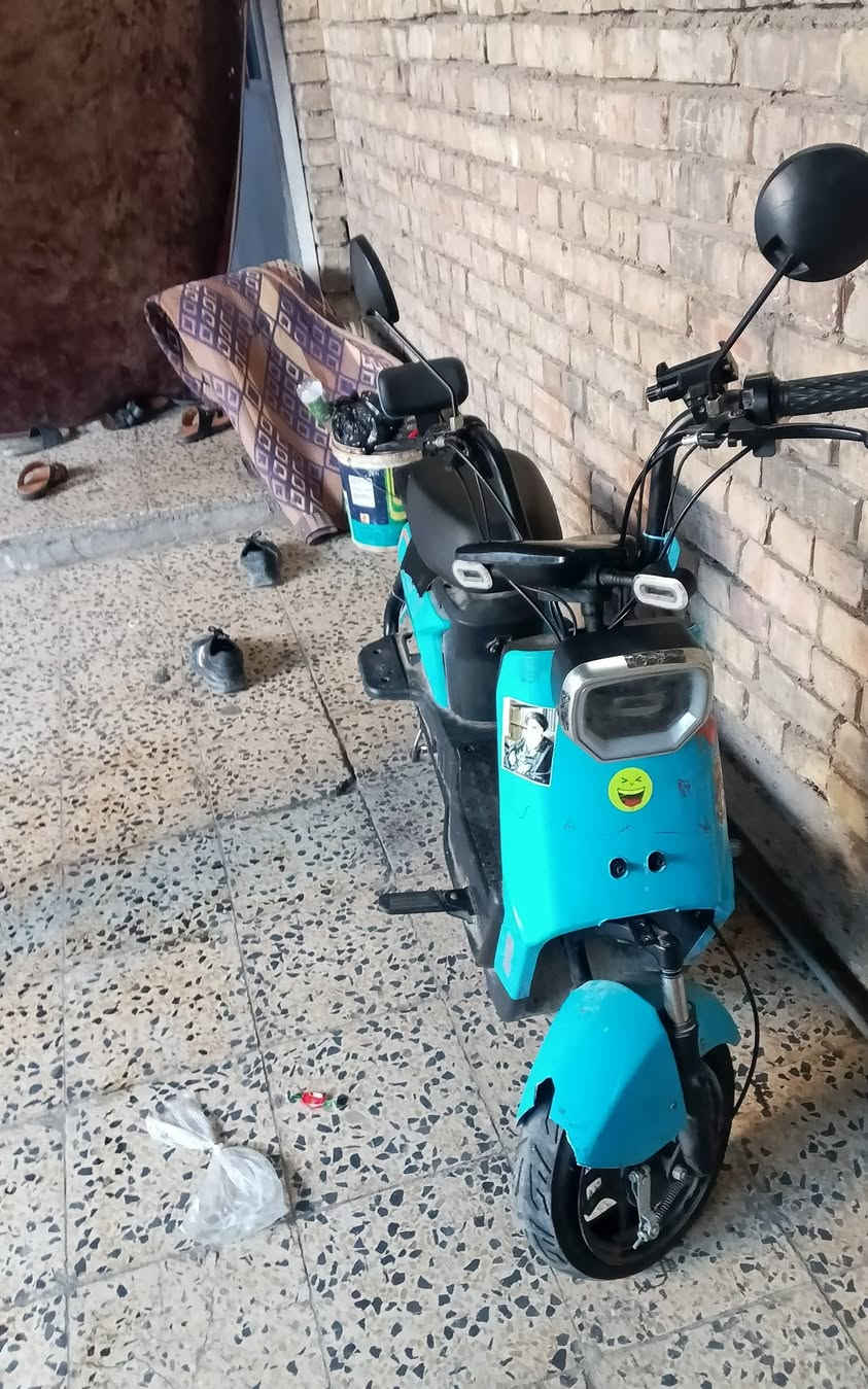 السلام عليكم دراجه شحن كوم حديد دراجه طافيه ما تشتغل السعر 50 قفلها 40 عنوان بغداد الكفاءات العبيدي رقم ***********
