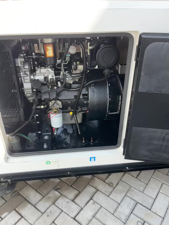 مولده بيركنز 60 kva 
كاتم الشركه غدار 
مولده مستعمله 
بحاله ممتازه كركوك 
***********
 
***********
