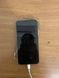 اخوان🤝 ايفون 11 برو ماكس للبيع📱 ذاكره 256gb💽 لون ابيض جهاز نضيف و ذاكر...