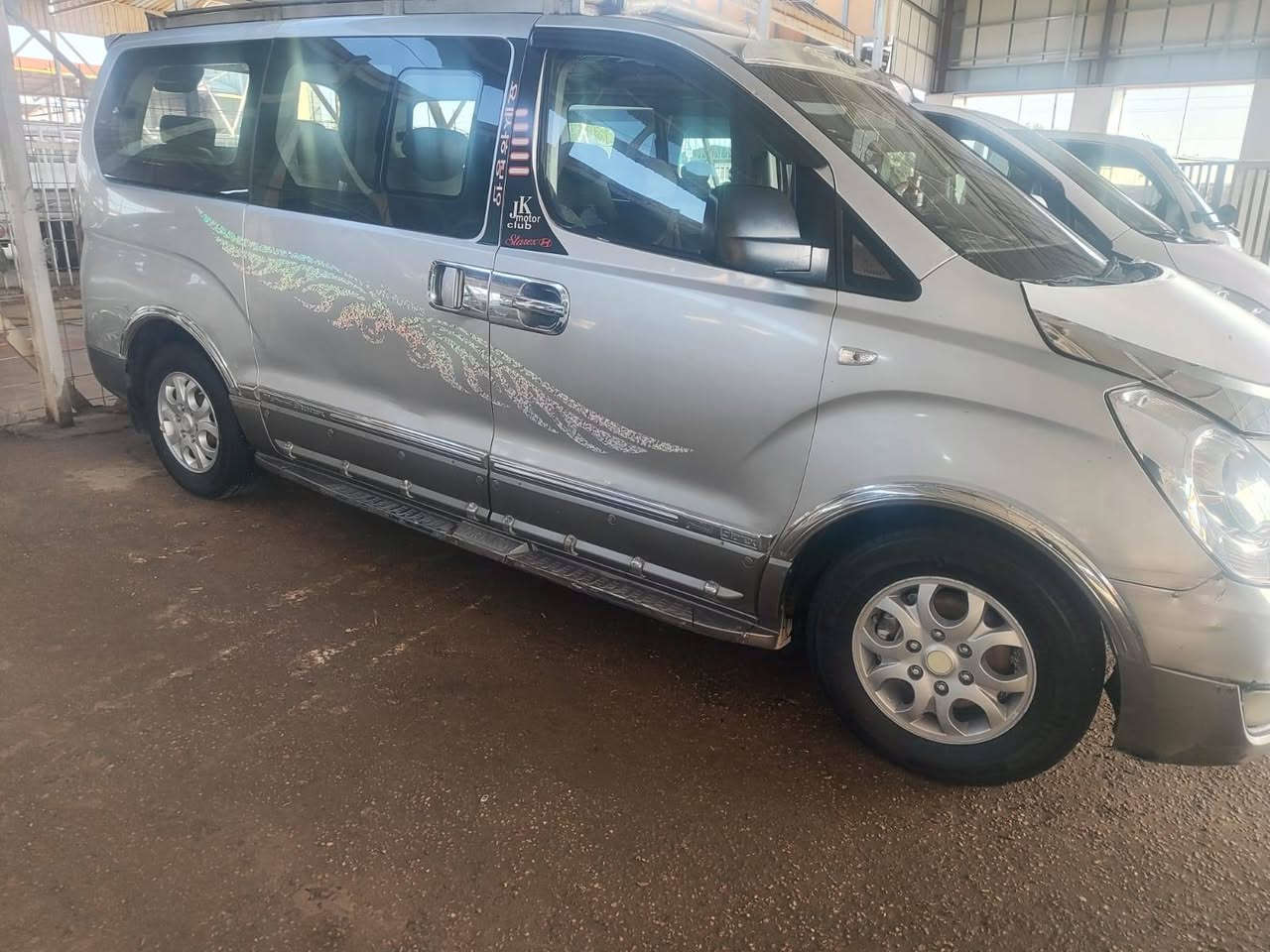 للبيع ستاركس 2009 مسكر اصل كير عادي بيها جاملغ امامي و جنطه مبدله محرك كير اكسن  حداديه كلهاا جاهزه مال جناي السعر 135وبيهاا مجال الشراي العنوان بابل الدبله ***********
