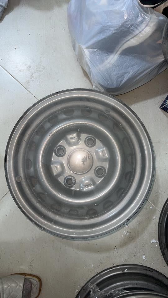 وياله سايبه شتريتهن من شركه وصبغتهن ومشديتهن بل سياره لان بعتها سعرهن٥٠ الف قفل هنه وصبغ بعدهن بجيسهن 
رقم *********** 
عنوان / سيديه
