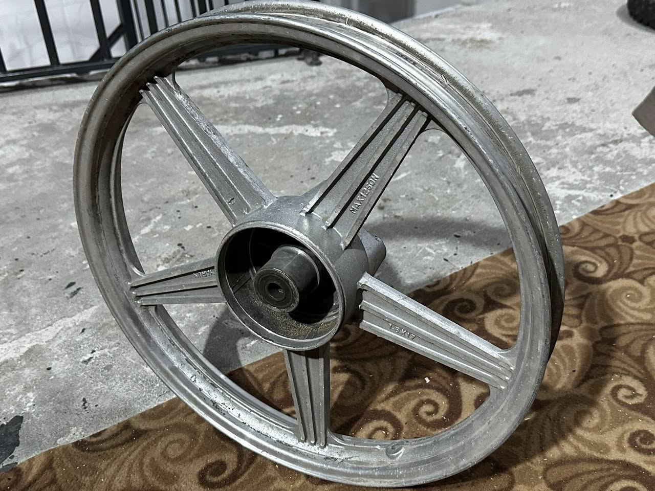 ثنين وياله ايراني واحد ويل كب اصلي جديد حييل هو والتاير ماله والثاني ثقيل للبيع 
العنوان ميسان حي الجامعي 
للاستفسار الاتصال ***********
