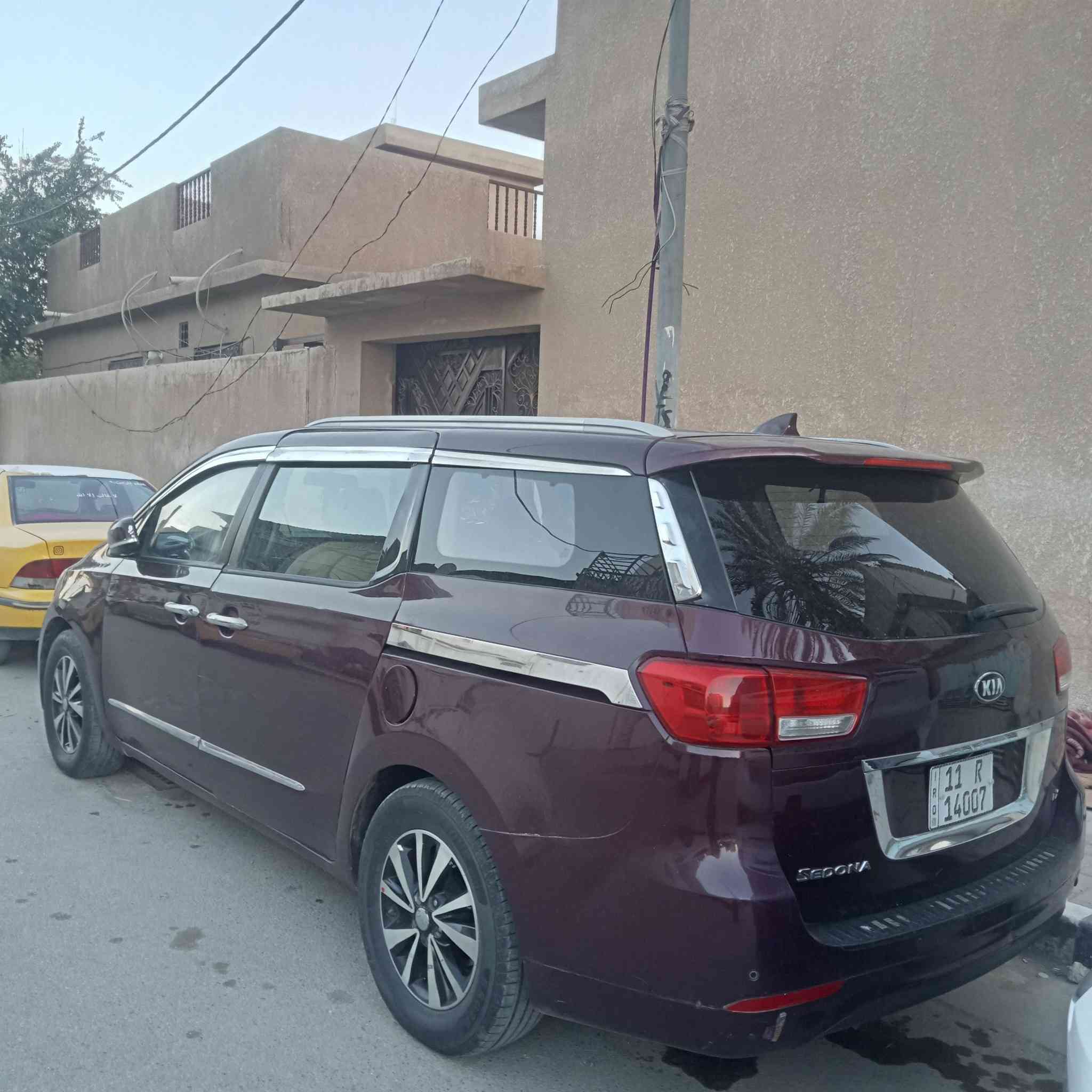 اللهم صل على محمد وال محمد كيا سيدونا موديل 15 سياره خير من الله العنوان الحمزة  الشرقي وهذا رقمي *********** السعر الخاص
