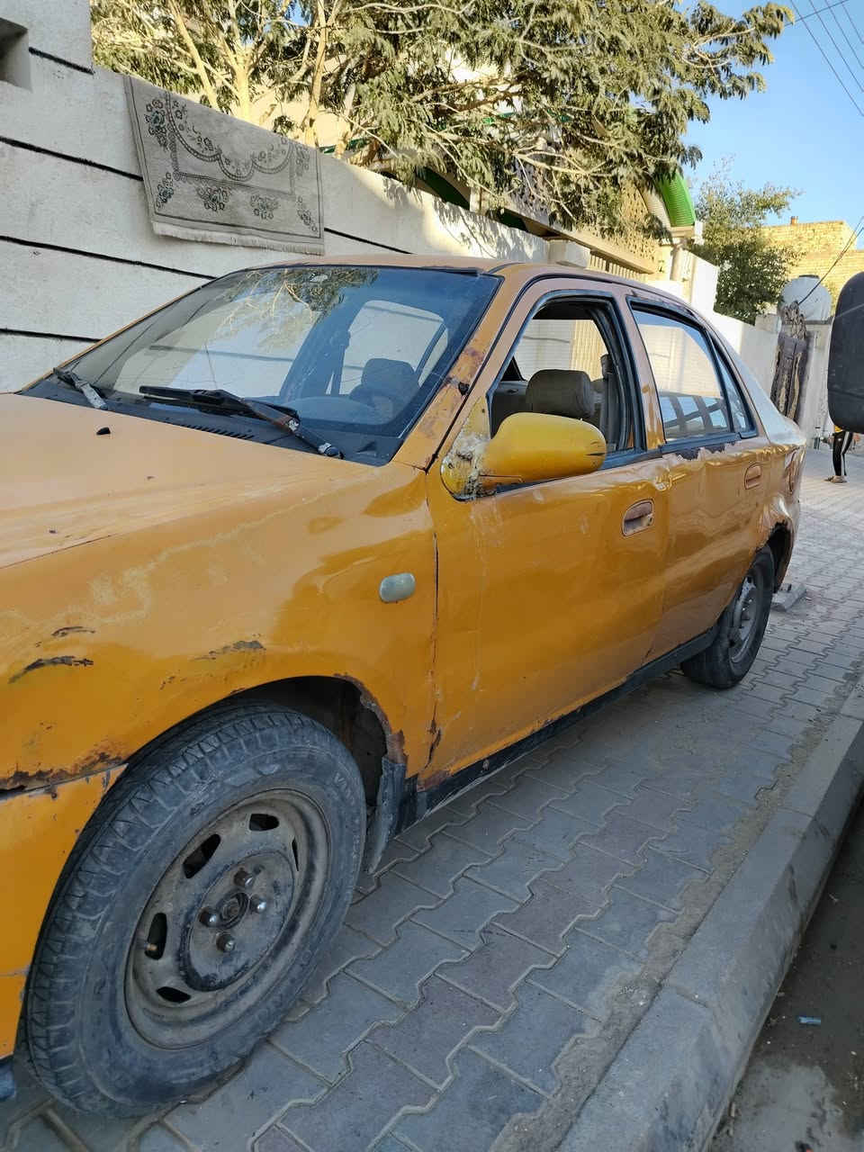 السلام عليكم للبيع سياره سي كي موديل 11 كير و مكينه جديده تخم تايرات مكان ميسان السعر مناسب  5 اوراق و بيهة مجال رقم احمر اتصل و تدلل ***********
