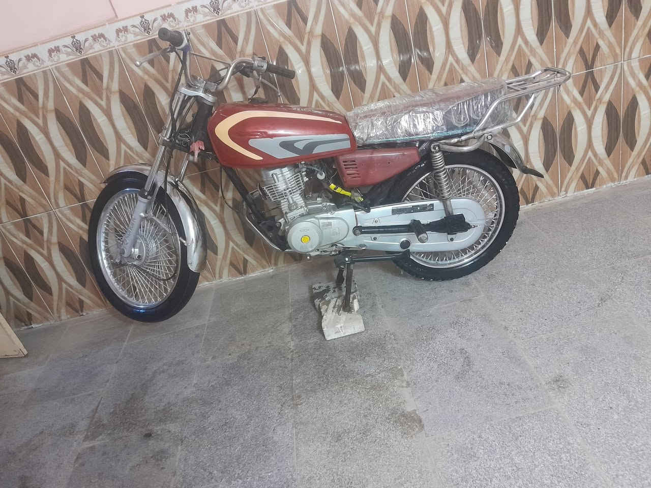 سلام عليكم دراجه للبيع تايكر موديل 20 وراق سكنر ولمحرك نامه متياز23شرط تفيلس ما فيلسه  كفاله سعر 425 وبيه مجال مكاني عفج رقمي***********بيه وتساب
