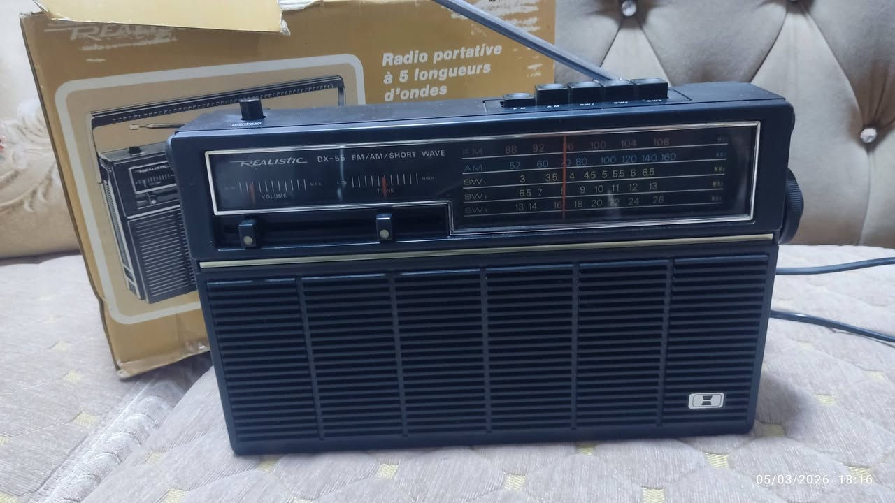 راديو أنتاج 1980 محمول نوع Realistic DX-65.
نظيف جدا  5 موجات am FM sw كهرباء و بطاريات حجم كبير 
السعر 95 ألف


**إذا كنت صاحب هذا الإعلان وتريد حذفه لأي سبب، رجاءا أرسل رسالة إلى الدعم الفني**