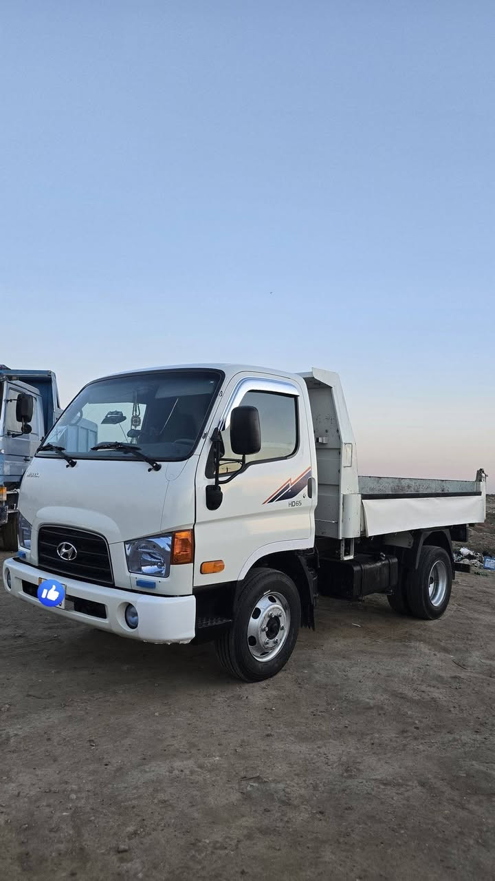 السلام عليكم ورحمة الله وبركاته 
للبيع كنتر هونداي موديل 2021
السياره مكفوله كفاله عامه من كلشي 
قطره صبغ ما بيها 
مكينه 4000 ام الهاف 
مكفوله من التبخير والتنقيص 
السياره ماشيه 100 الف فقط
تخم تاير.  ويل 17ونص 
بطانه بيها وره الكشنات
هيتر مرايات 
مكان السياره بابل جبله 
السياره جديده بمعنا الكلمه 
***********
***********
