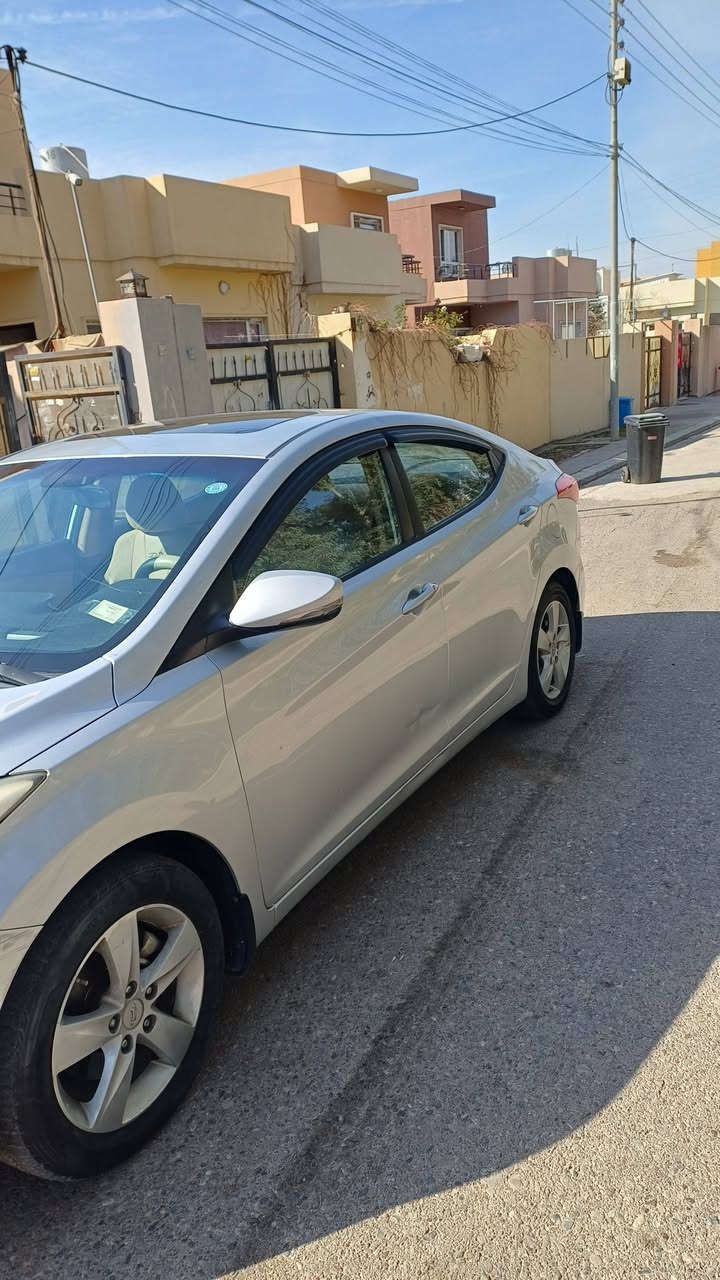 السلام عليكم..
ألنترا ٢٠١٢ خليجي لون سلفر، فول عدا البصمه محرك ١٨٠٠ دوش المرغوب بدون صبغ عدا شخوط بسيطة . كير ومحرك بشرط . رقم اربيل الجديد سنوية ما نافذه وهزة الى شهر الثامن. سيارة كلش نظيفه ونشطة بس بيها صوت رواجز بالتشغيل الصباحي ثواني ويختفي ما يعتبر غيب . مكاني اربيل والسعر ١٢٤ وبيه مجال .. وهذا رقمي بي واتساب ***********
