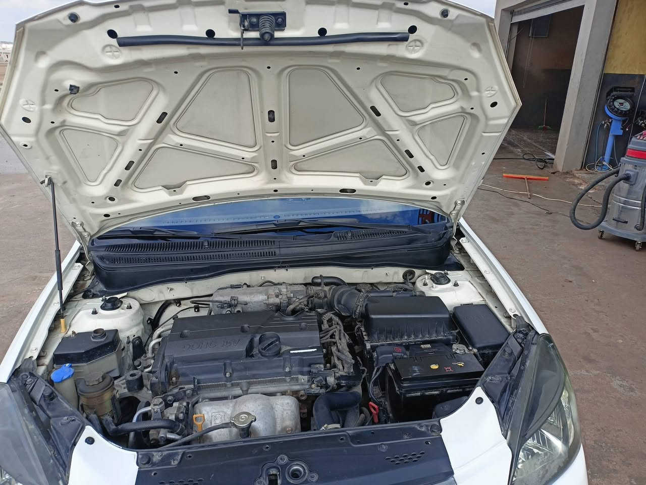 السلام عليكم كيا ريو للبيع موديل 2011 السنوية بشهر الرابع تخلص بدون ضرر فقط هلال جاملغ الخلف مكينة 1400 سيارة جديده السعر 105وبيه مجال شرط تحويل بدون  وكالة *********** موصل ناحية الشورة
