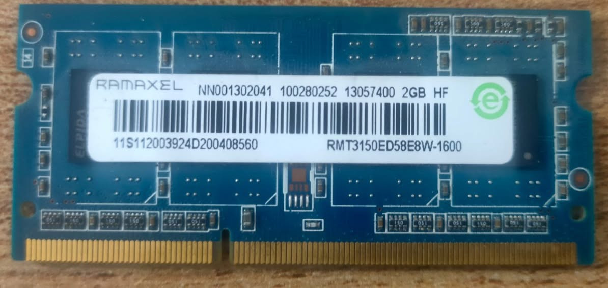 📢 للبيع: ذاكرة RAM 2GB DDR3 من رامكسل - RMT3150ED58E8W-1600 📢

📍 المواصفات:

سعة: 2 جيجابايت
نوع الذاكرة: DDR3 SDRAM
سرعة الباص: PC3-12800 (DDR3-1600)
تصميم SO-DIMM مثالي للاستخدام في اللابتوبات
فولتاج: 1.5 فولت
CAS Latency: CL11
💻 ما الذي يميزها؟
هذه الذاكرة مثالية لتعزيز أداء جهازك وتحسين تجربة تعدد المهام، سواء كنت تستخدمه في الأعمال اليومية أو الألعاب الخفيفة.

💲 السعر:23000 ألف دينار عراقي فقط لا غير

📦 الحالة: مستعمل اخو الجديد

🌟 ملاحظة:
تأكد من التحقق من توافق الذاكرة مع جهازك قبل الشراء.

📞 لطلب الشراء أو الاستفسار، لا تتردد في مراسلتي! بغداد, العراق


**إذا كنت صاحب هذا الإعلان وتريد حذفه لأي سبب، رجاءا أرسل رسالة إلى الدعم الفني**