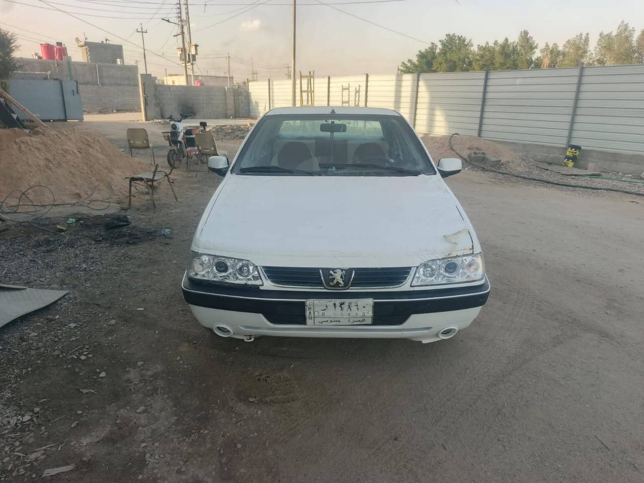 السلام وعليكم بيجو اكد ٤٠٥ البدي شوف العين والباقي كفالة مكينة وكير وحدادية وتبريد وتخم تاير باتري كهربائيات كله جديد السنوية صاقطة بل ٢٠ غرامات ماعليه شرط التحويل السعر ٢٧ وبيه مجال بصيط ***********
