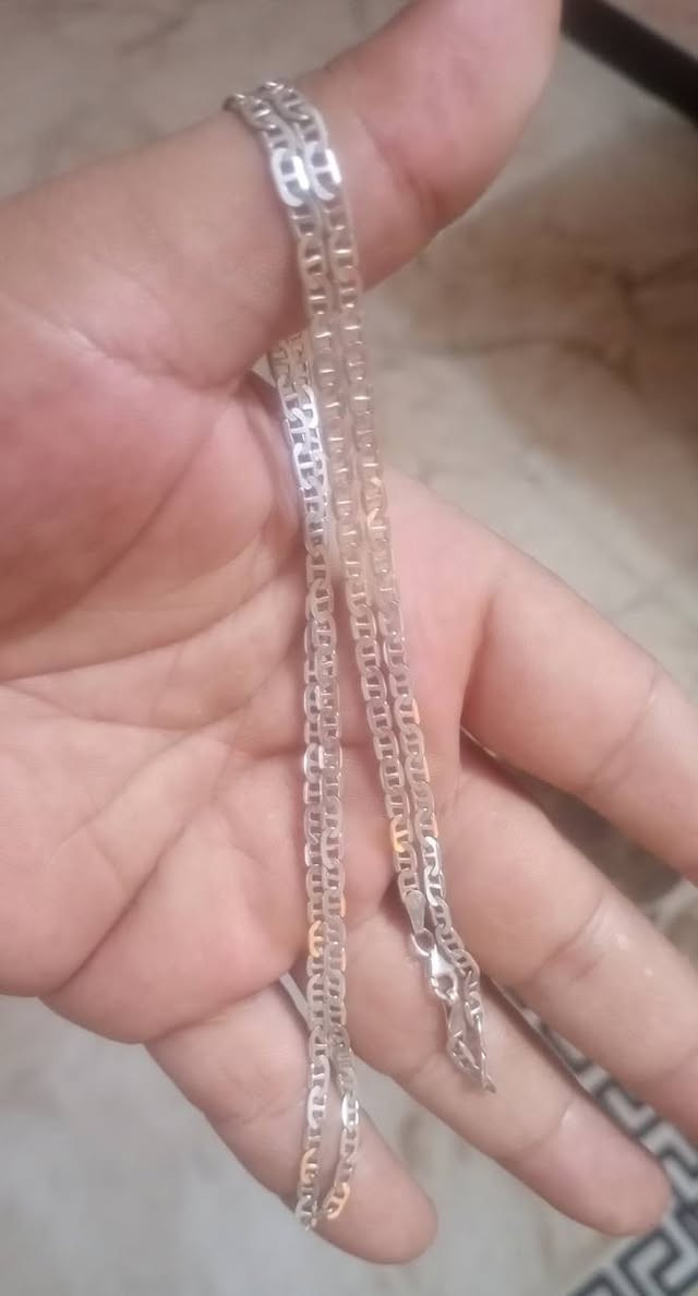 سوار وزنه 27ونص وزنجيل وزنه 10 للبيع توصيل موجود


**إذا كنت صاحب هذا الإعلان وتريد حذفه لأي سبب، رجاءا أرسل رسالة إلى الدعم الفني**