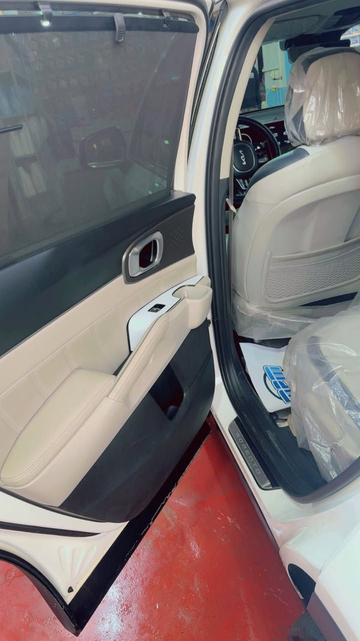 السلام عليكم سورنتو للبيع موديل 2025 خليجيه سياره ماشيه 26 الف بعده بحاله الزيرو مكفوله كفاله داتا شو ويل 20 عنوان بغداد السعر اتصل ***********
